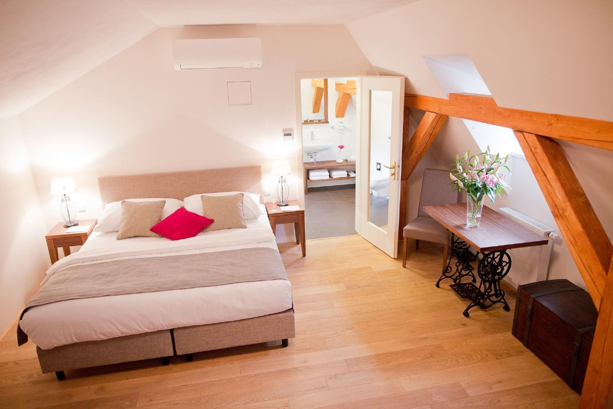 Hotel Golden Key Prague Castle Εξωτερικό φωτογραφία