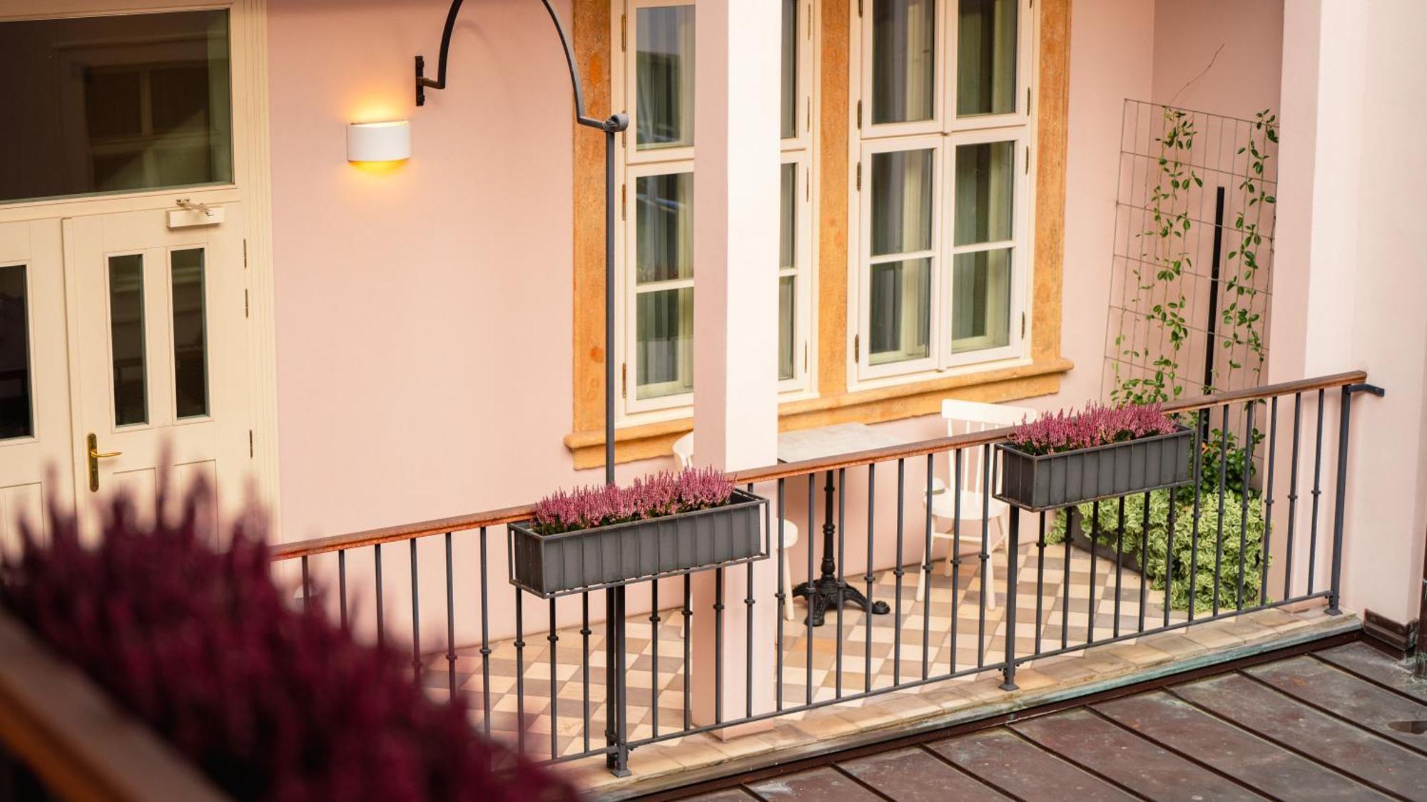 Hotel Golden Key Prague Castle Εξωτερικό φωτογραφία