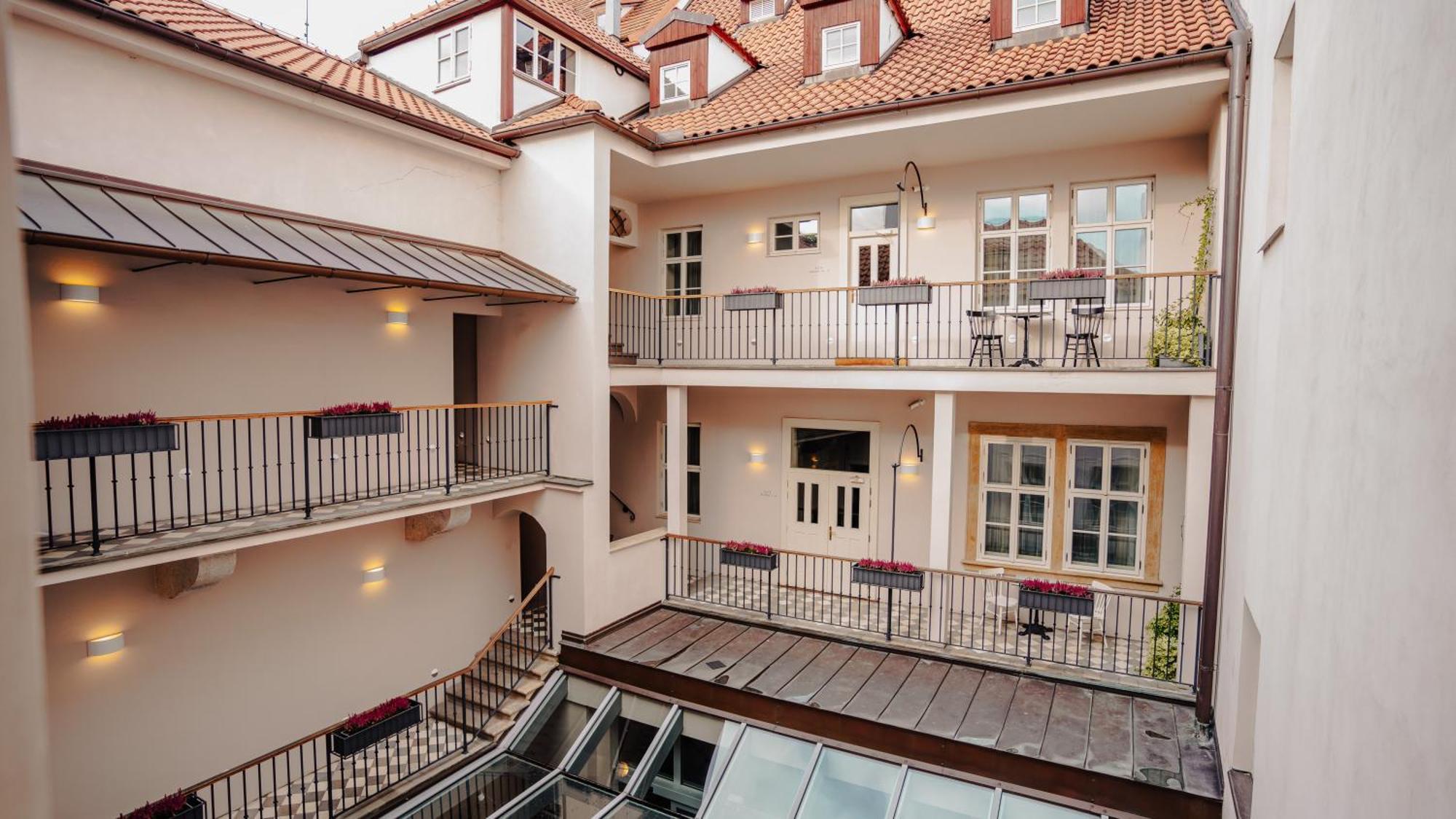 Hotel Golden Key Prague Castle Εξωτερικό φωτογραφία