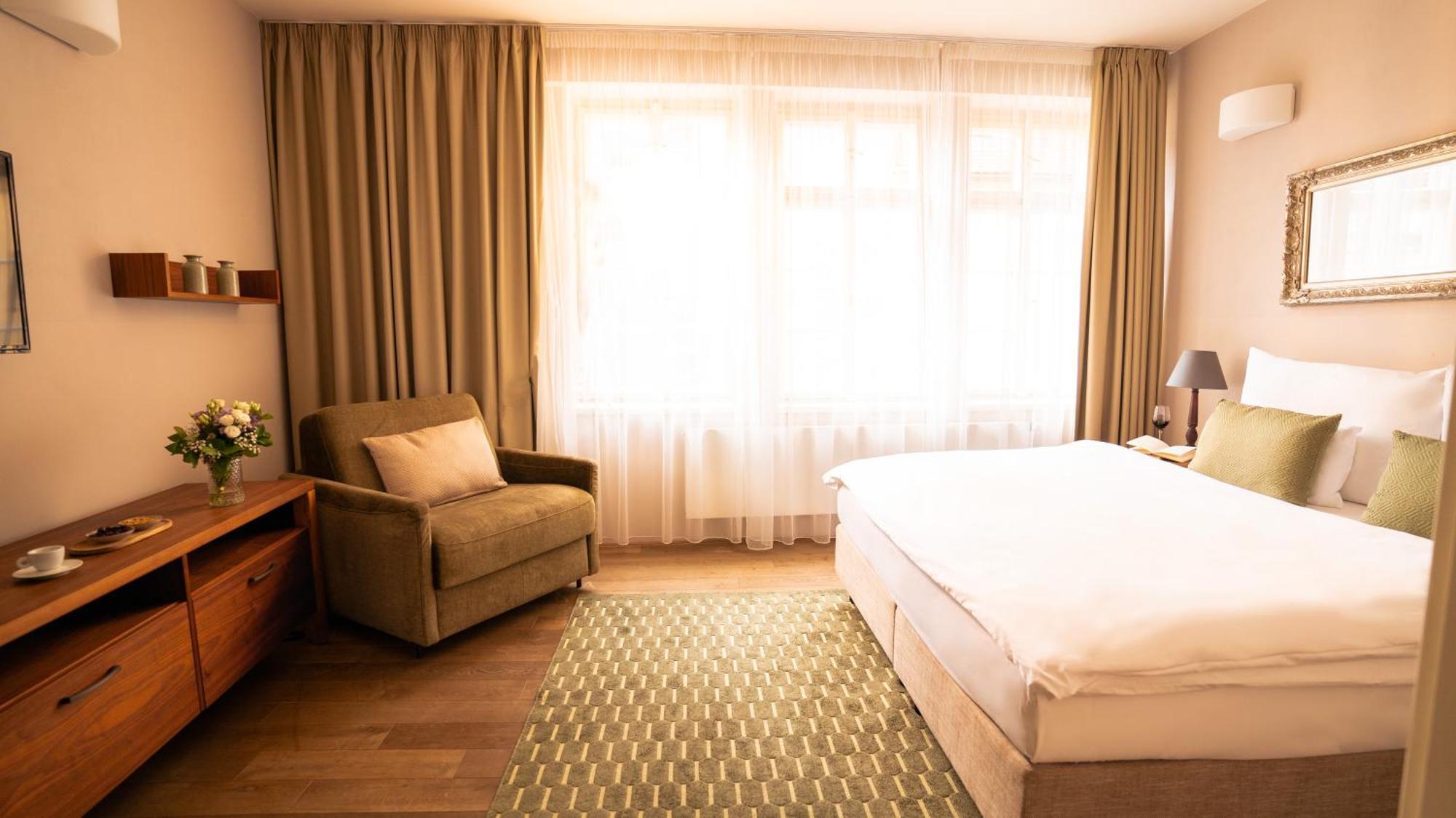 Hotel Golden Key Prague Castle Εξωτερικό φωτογραφία